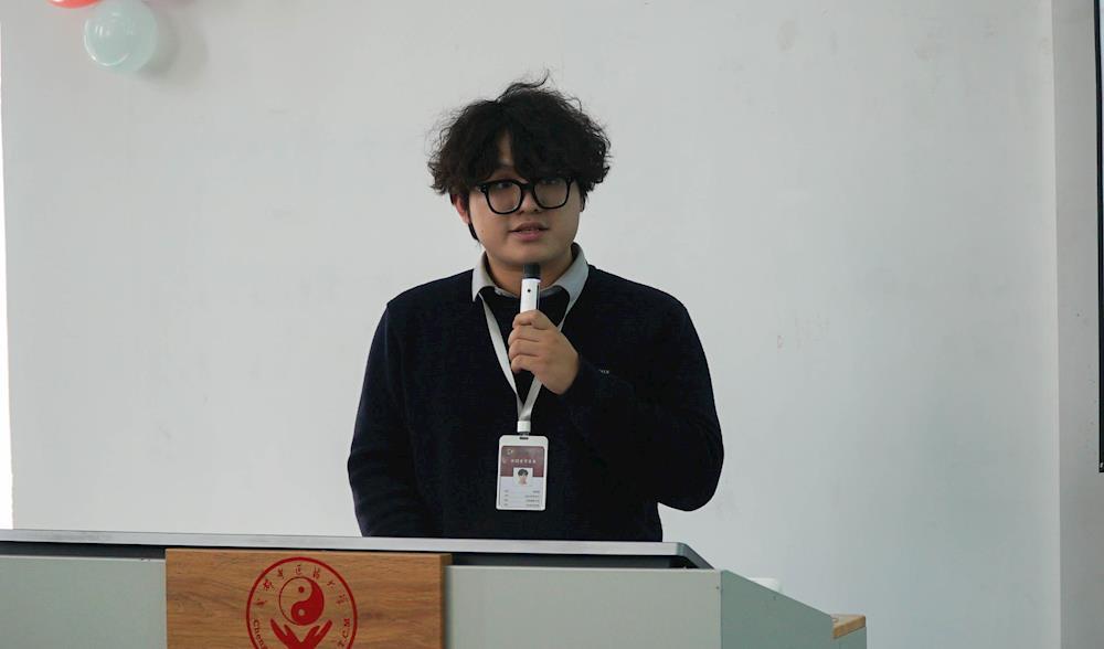 04762dedebe44be0b5d5a97eeb4c68ad.jpg