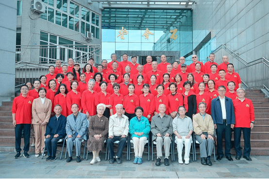 四秩芳华 情谊如初——医80级毕业40周年纪念活动为学校七十华诞奏响深情序曲