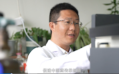 第二届年度人物： 熊亮