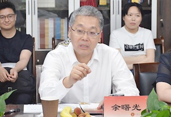 把脉问诊、指点迷津—教育部专家组莅临我校指导教育部重点实验室建设工作